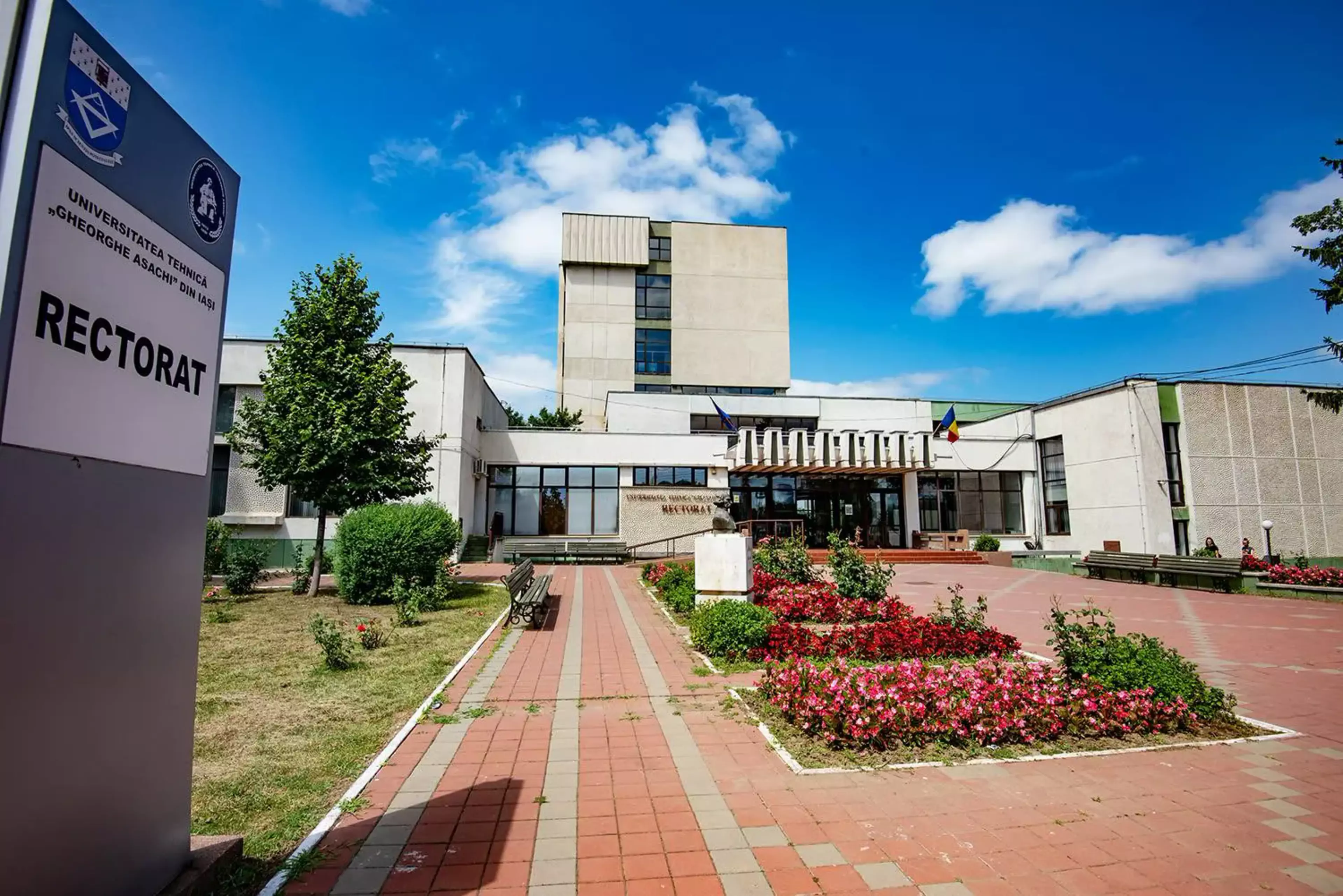 “Gheorghe Asachi” technical university of Iași: Optimising document workflows