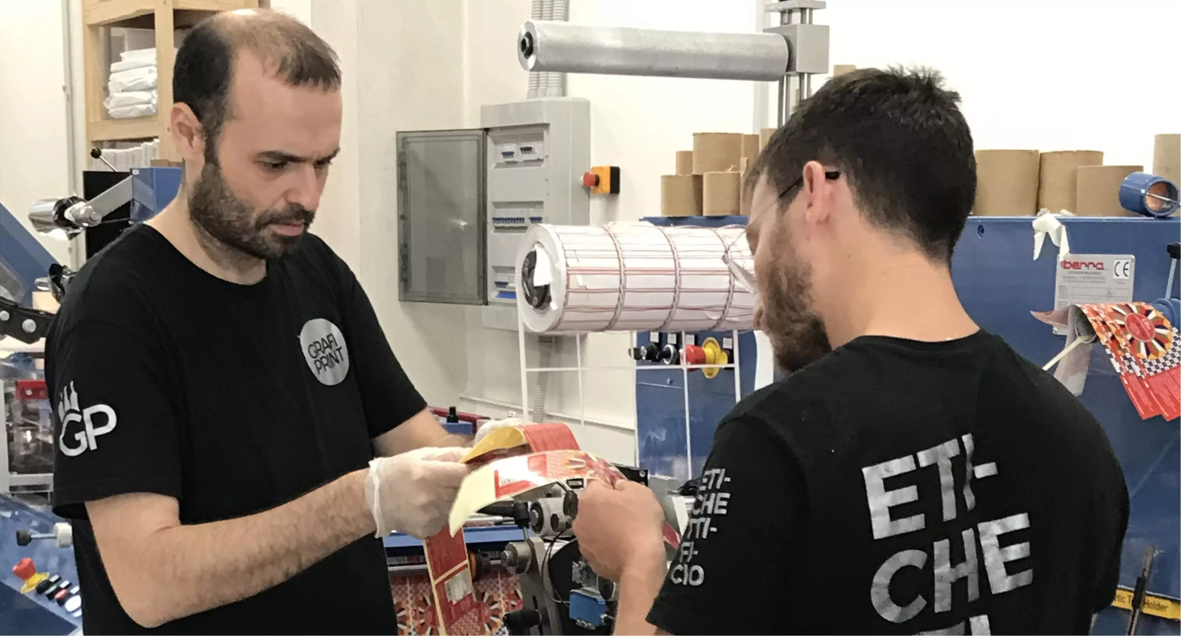 Etichette e nobilitazione: pilastri di un “Ponte sullo Stretto” tra stampatoriImgCarousel12