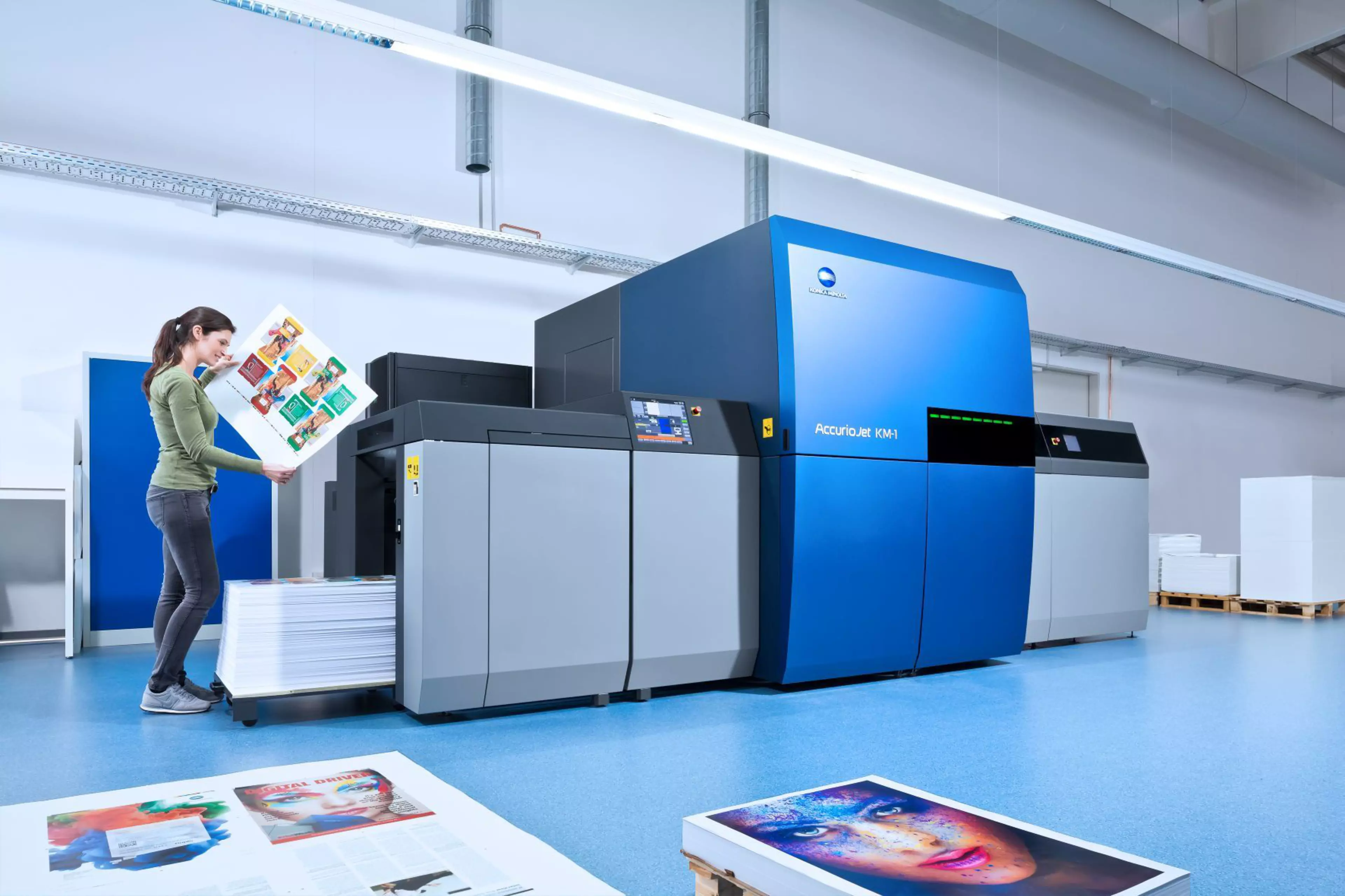 Realisaprint.com becomes first printer in France to invest in the AccurioJet KM1 from Konica Minolt