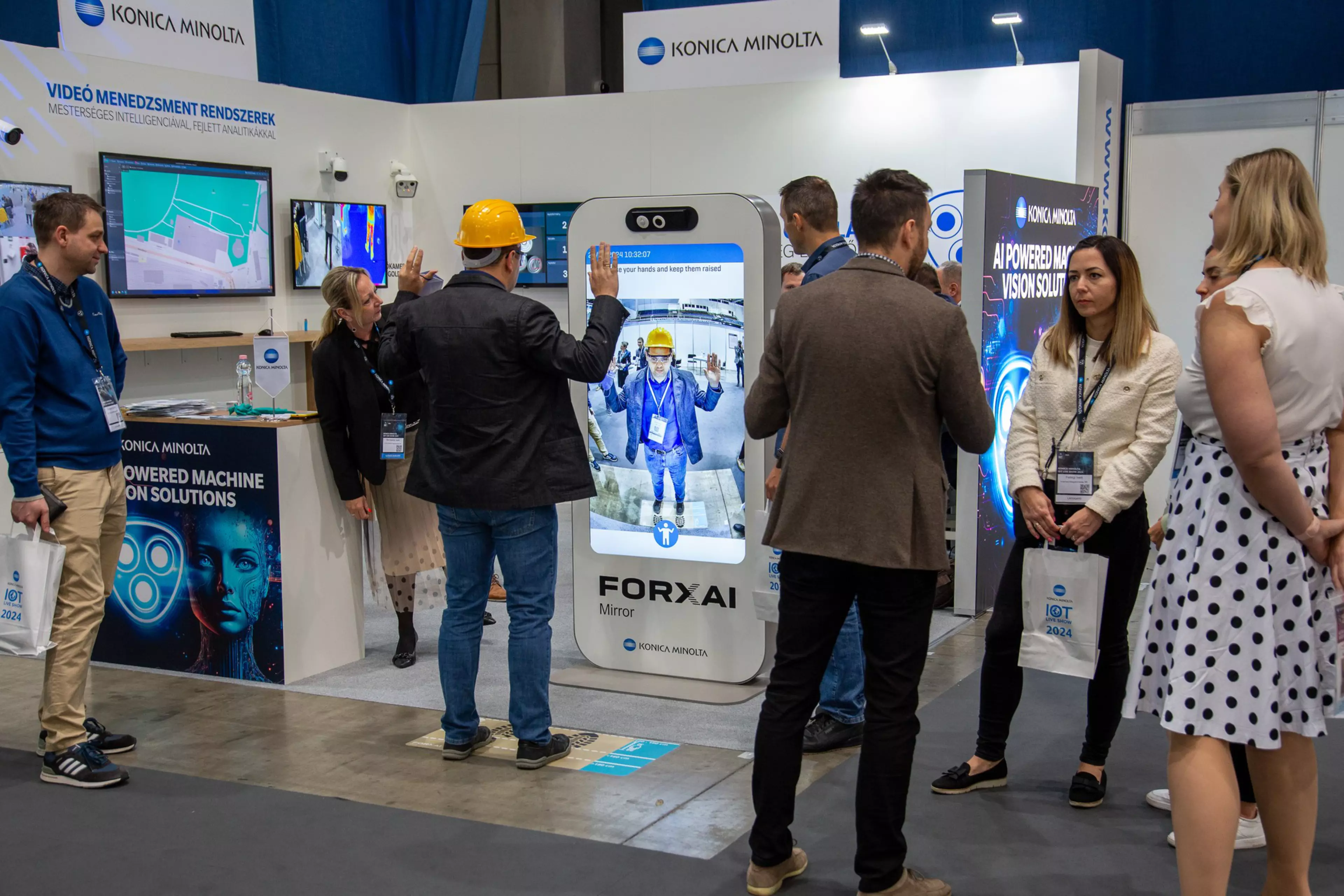 MI vezérelt gépi látás megoldásainkkal és a FORXAI Mirror debütálásával érkeztünk az IOT LIVE SHOWRa!ImgCarousel3