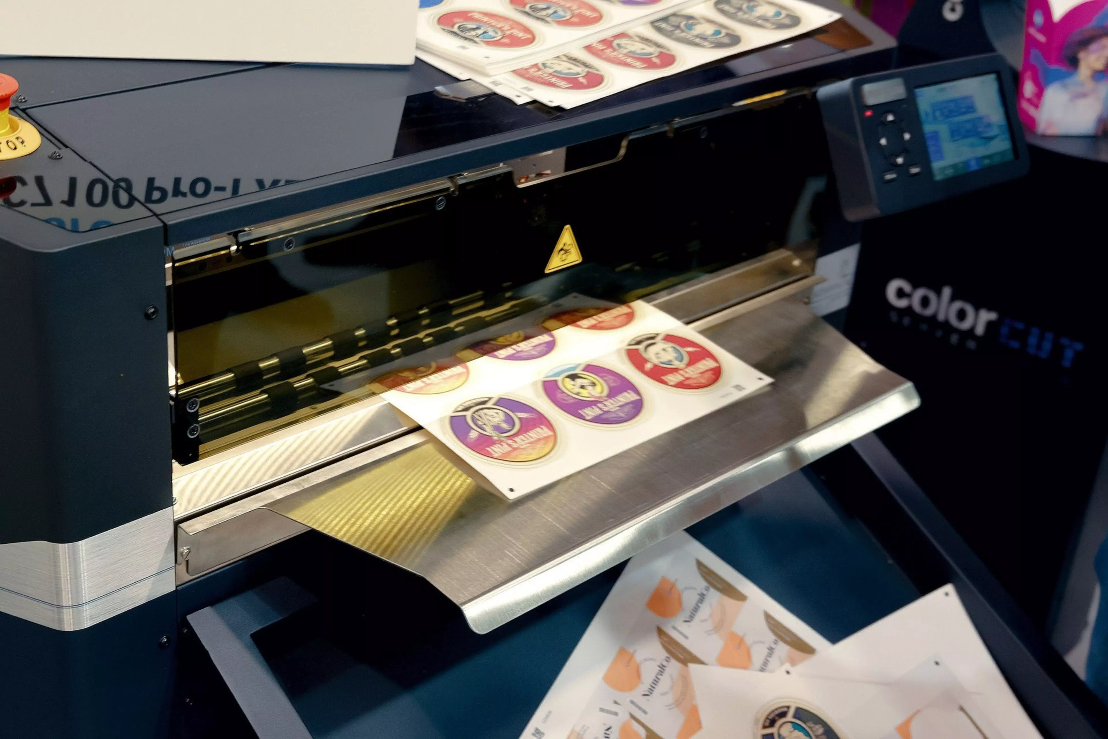 Plockmatic ColorCut SC7100Pro T XL en funcionamiento