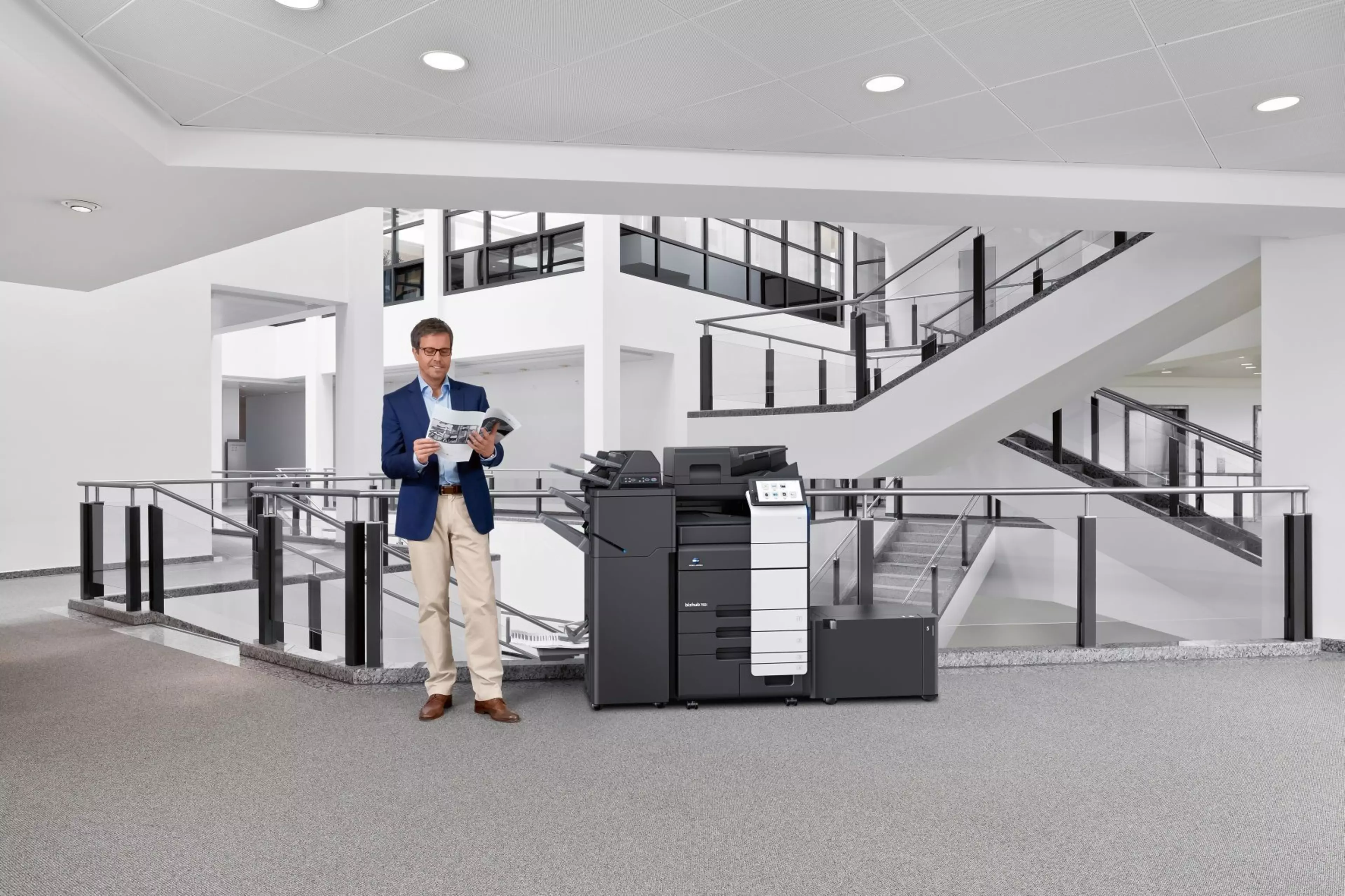 Konica Minolta führt neue A3 Schwarzweiß (S/W) bizhub iSERIE einImgCarousel1