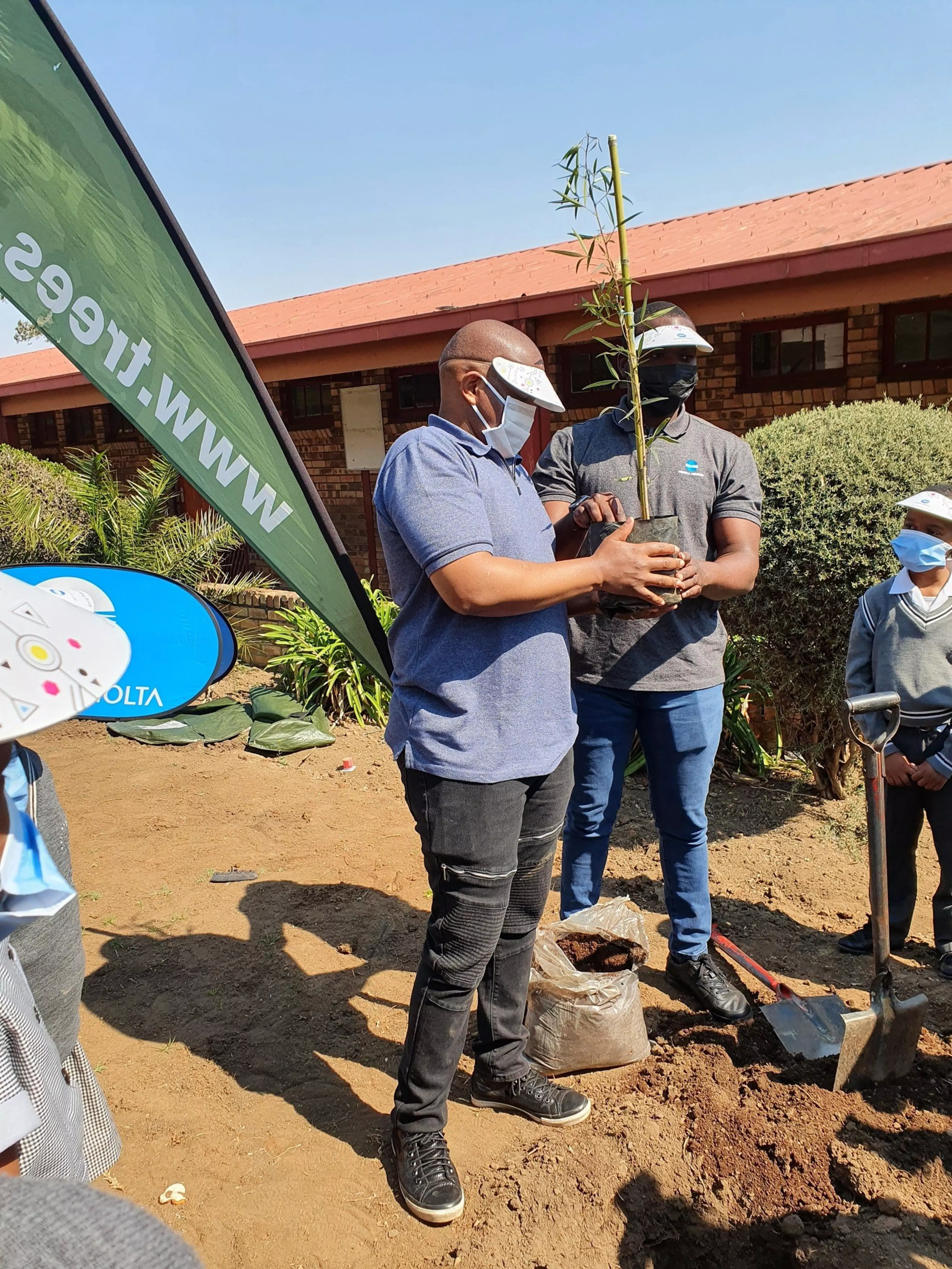 Ignite a passion for greener futuresImgCarousel3