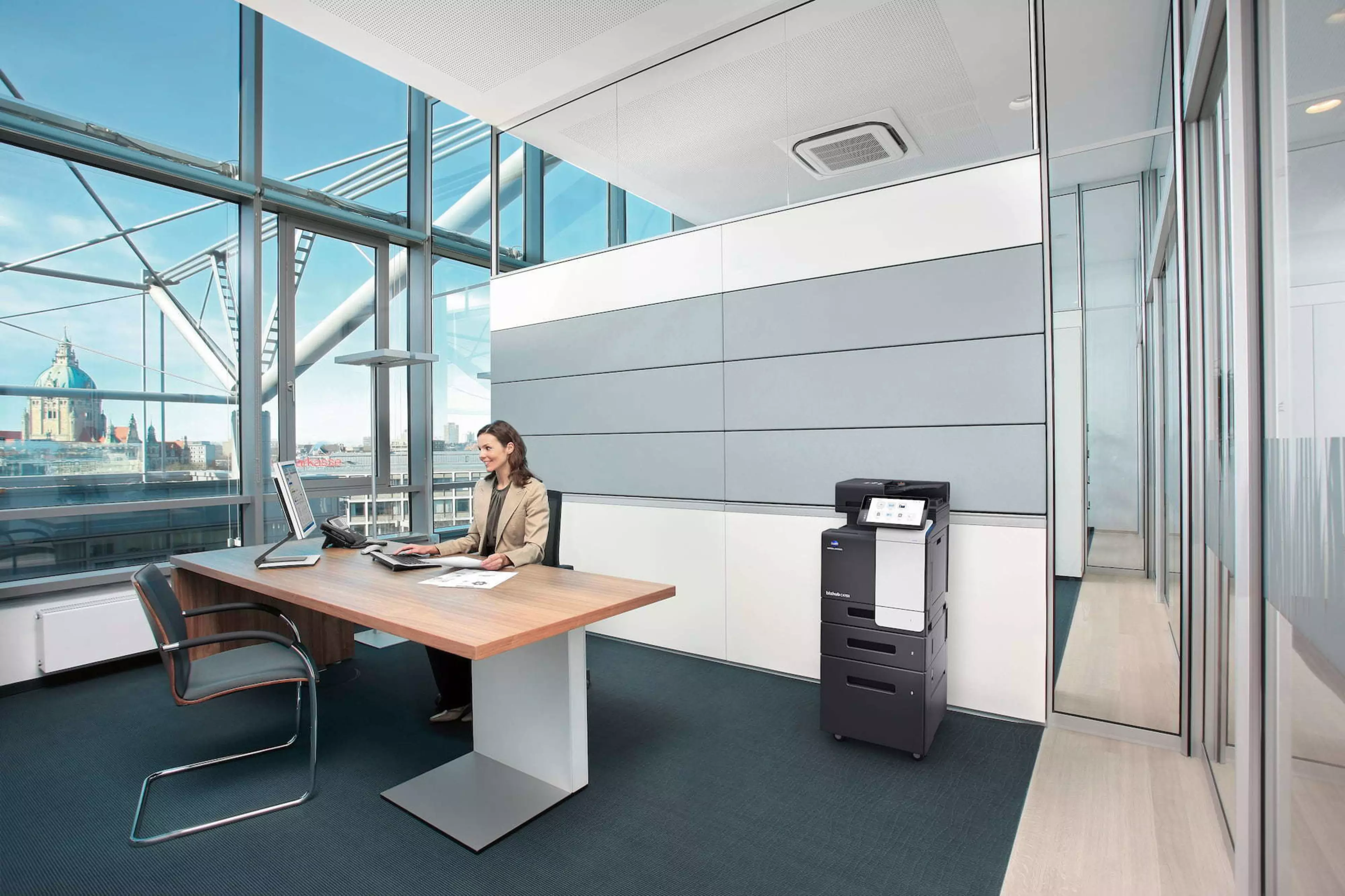 Nueva Multifunción color A4 bizhub C4751i 