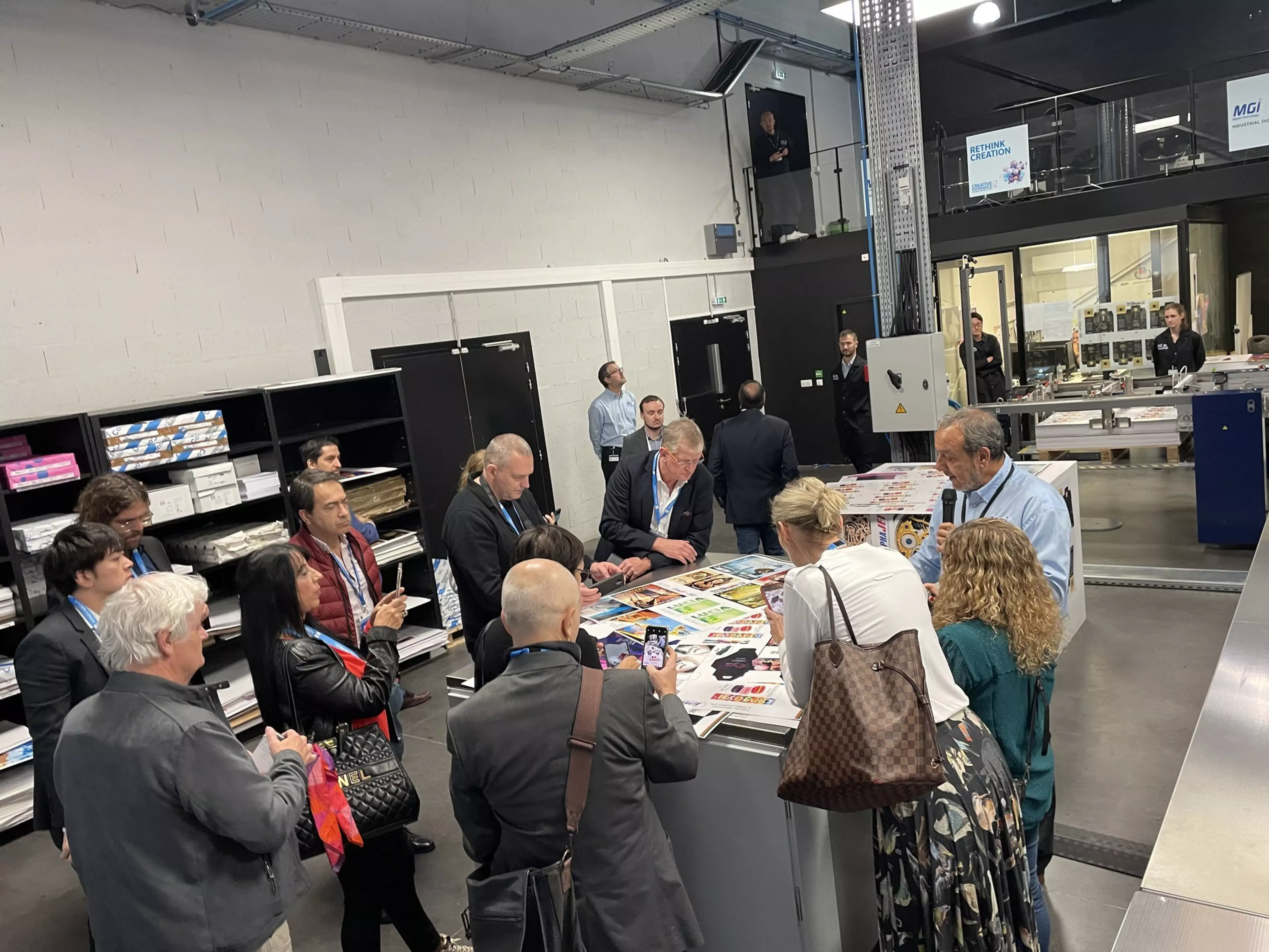 Konica Minolta e MGI Annunciano il lancio globale del sistema di stampa digitale ALPHAJET 4.0 e la sua prima vendita in FranciaImgCarousel10