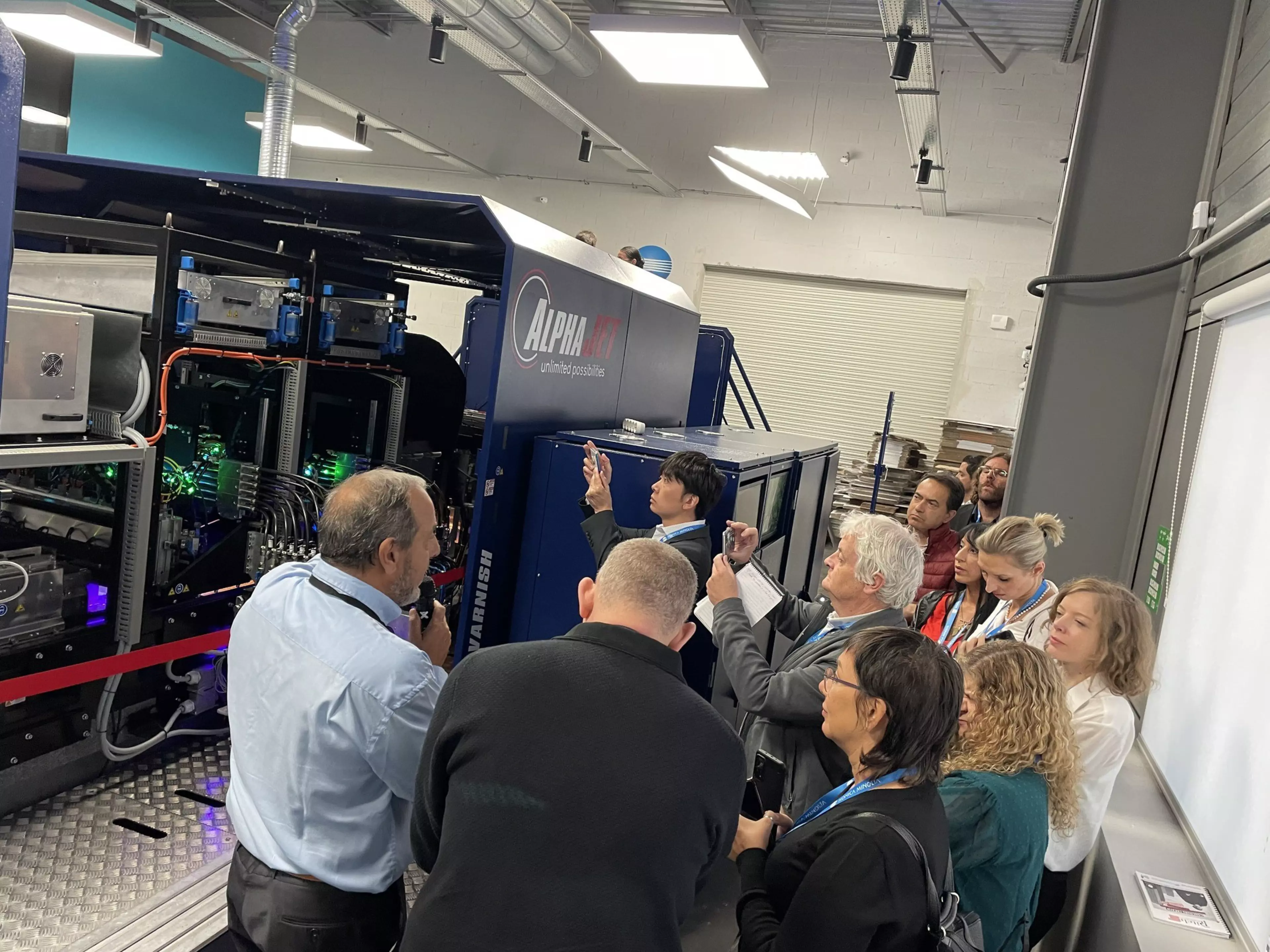 Konica Minolta e MGI Annunciano il lancio globale del sistema di stampa digitale ALPHAJET 4.0 e la sua prima vendita in FranciaImgCarousel6