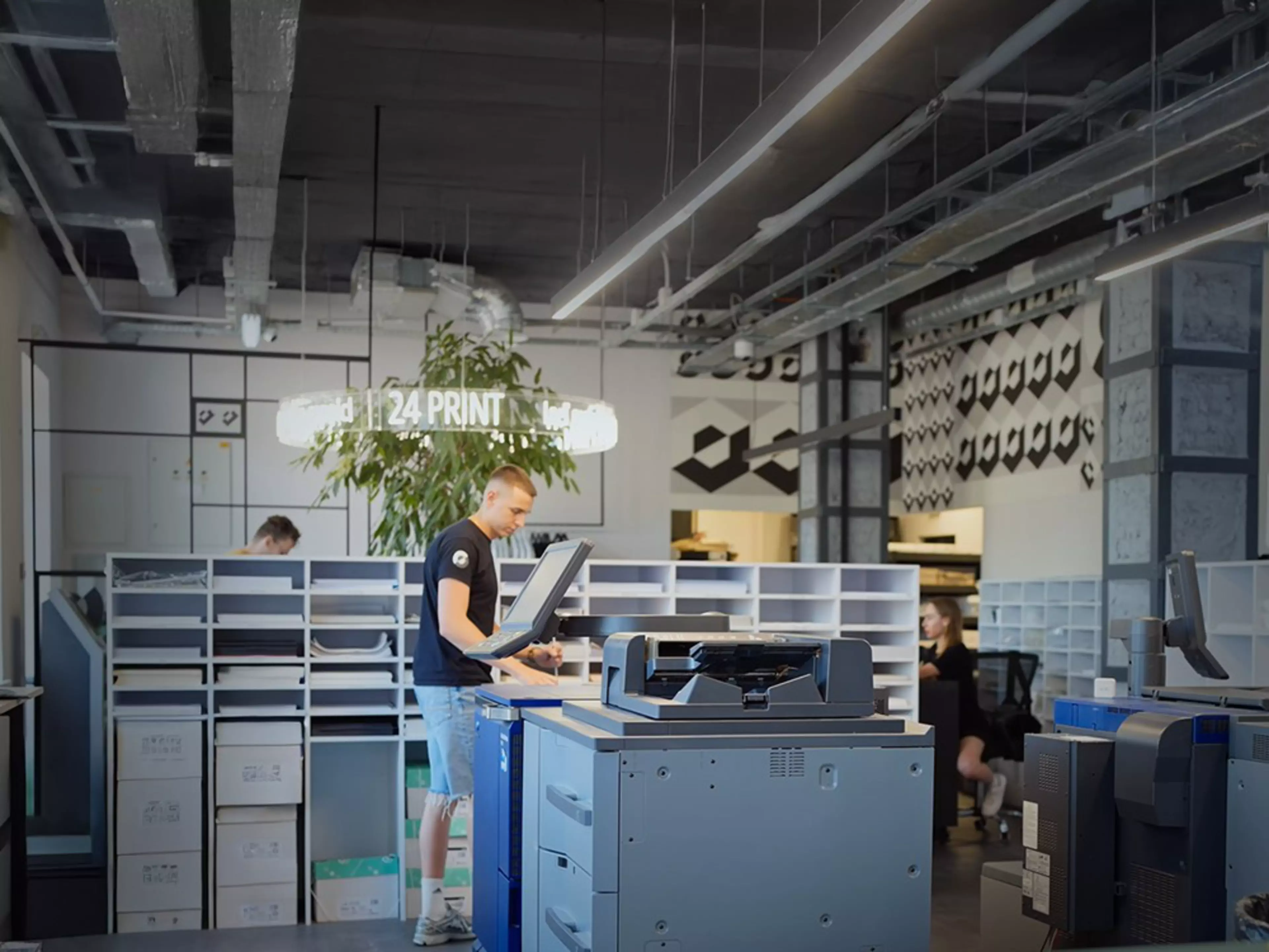 Цілодобовий друк у 24Print разом із Konica Minolta