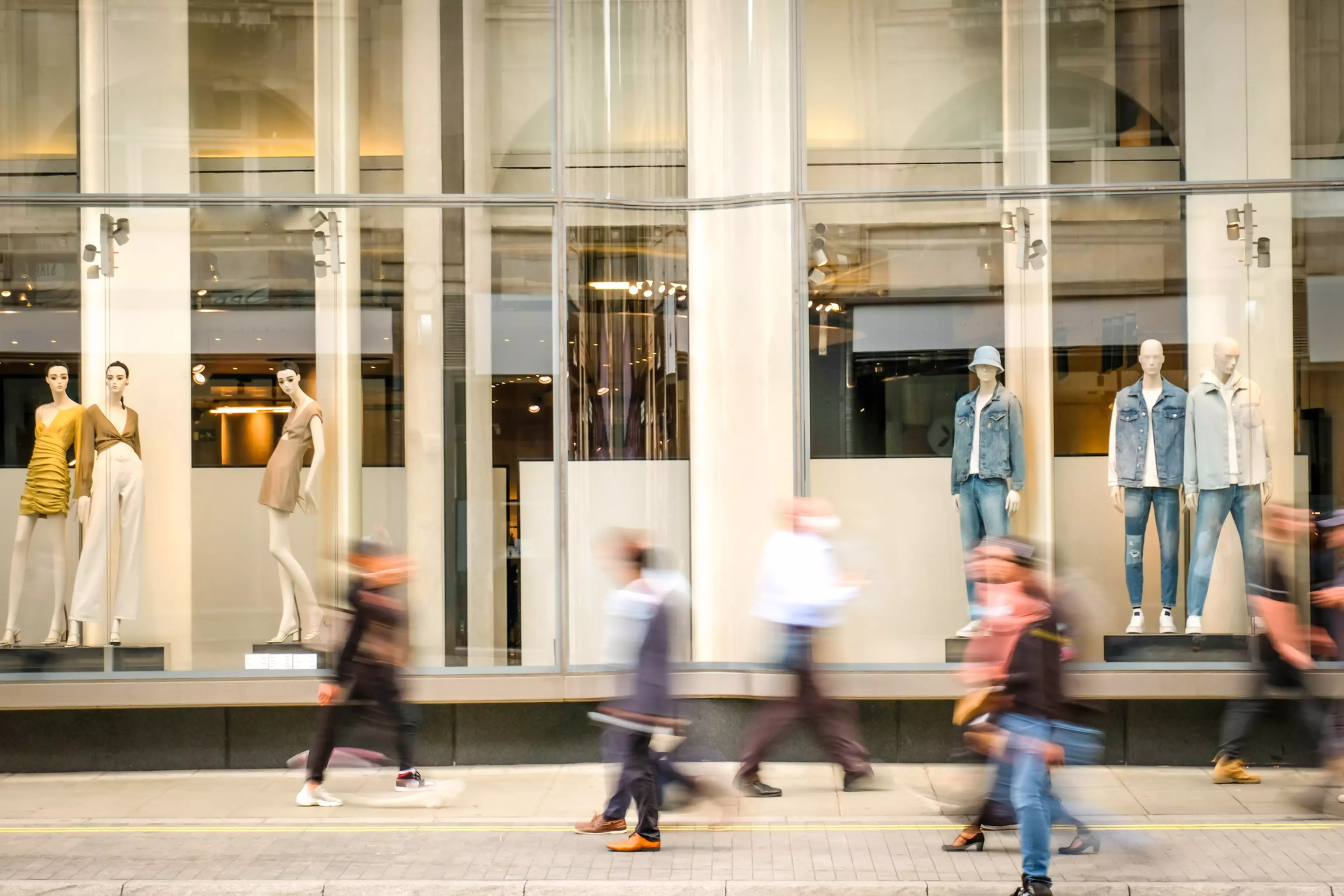 Motion blurred people walking past retail shop window on London high street
shopping, shoppers, london, street, city, window, high street, motion, retail, shops, business, people, crowd, walking, urban, blur, shop, busy, walk, pedestrians, person, travel, crowded, life, day, scene