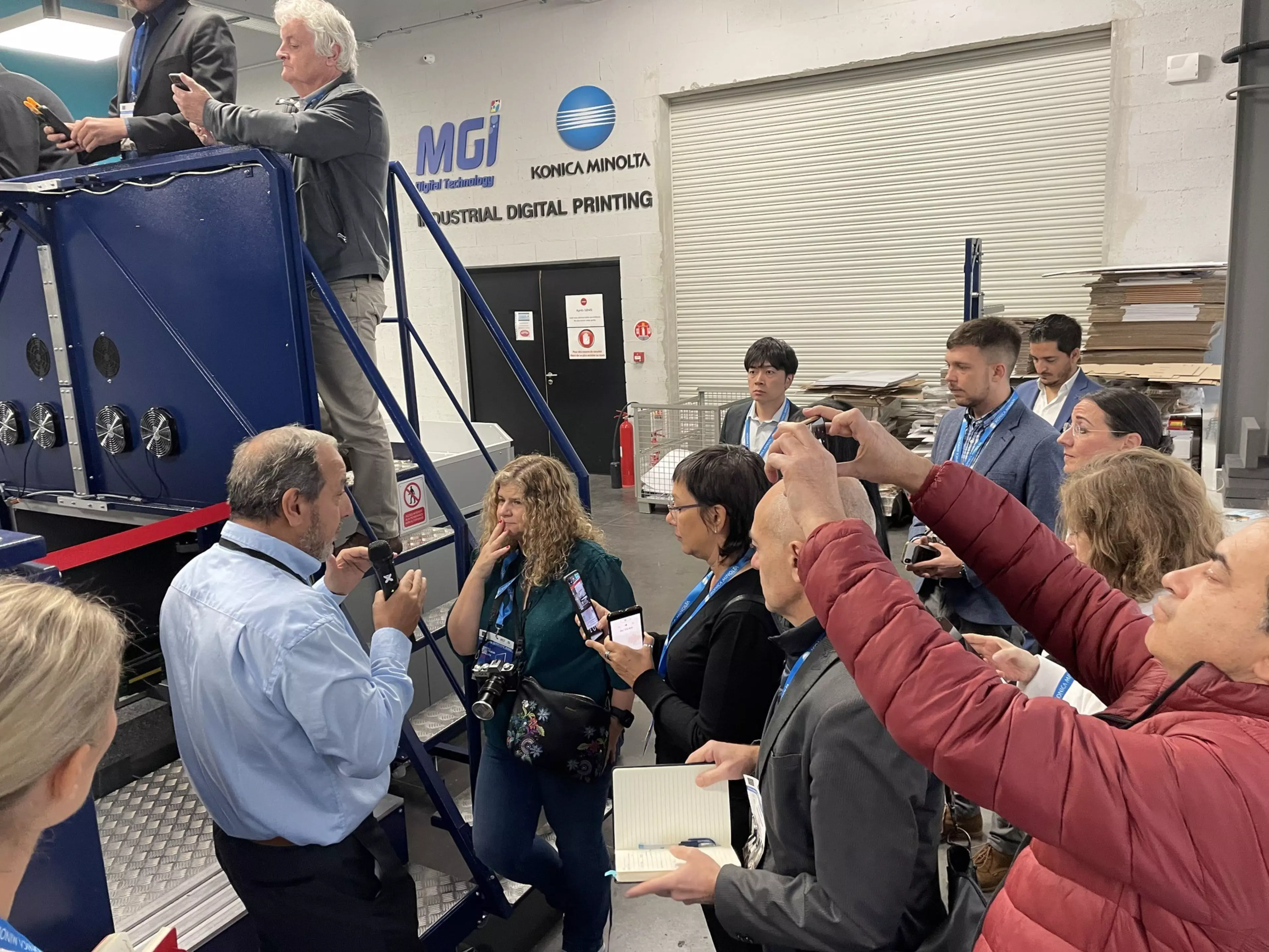 Konica Minolta e MGI Annunciano il lancio globale del sistema di stampa digitale ALPHAJET 4.0 e la sua prima vendita in FranciaImgCarousel3