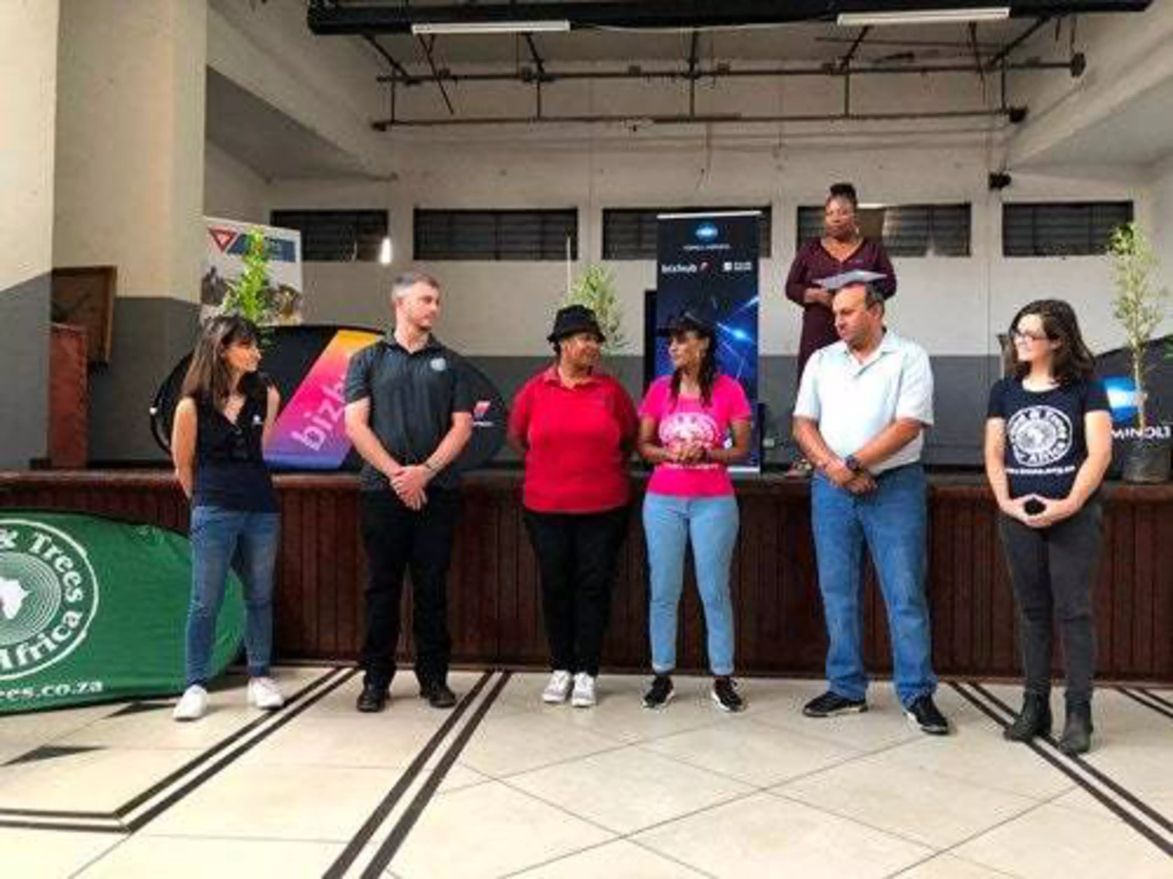 Celebrating the planting of 50000 treesImgCarousel5