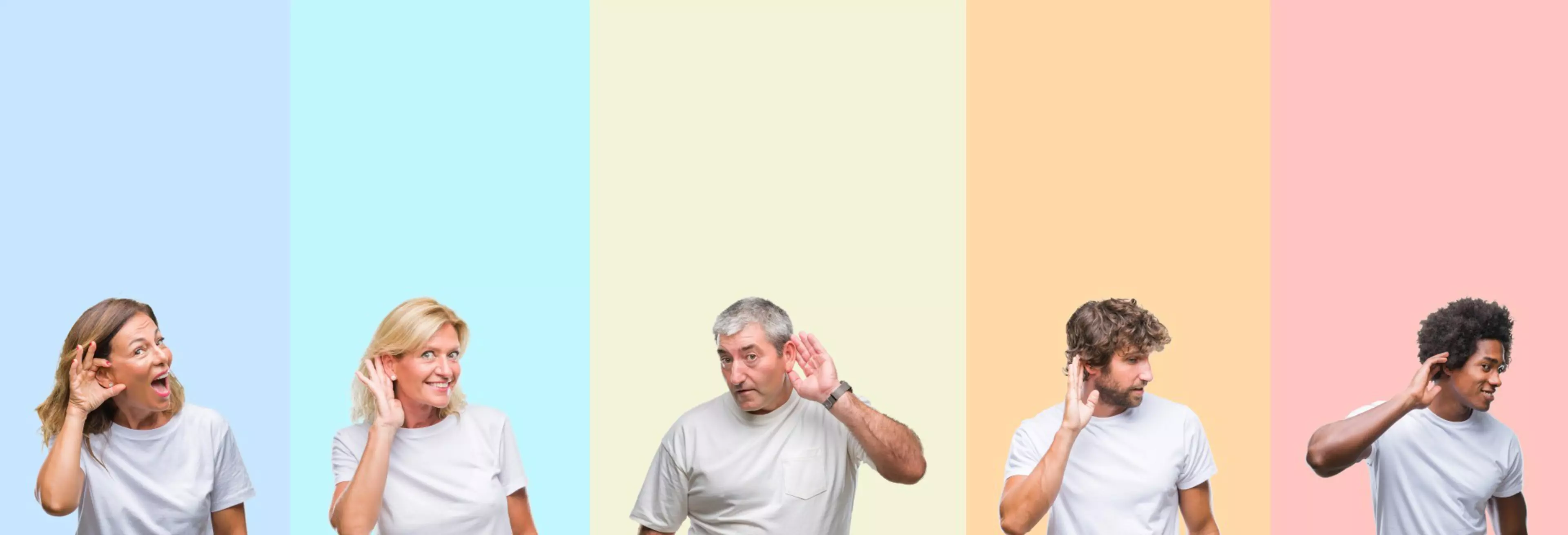 Panorama-Banner mit fünf Personen unterschiedlichen Alters, die vor verschiedenfarbigen Hintergründen (Blau, Hellblau, Gelb, Orange, Rosa) stehen. Alle Personen tragen weiße T-Shirts und halten eine Hand an ihr Ohr, als ob sie aufmerksam zuhören oder versuchen, ein leises Geräusch wahrzunehmen.