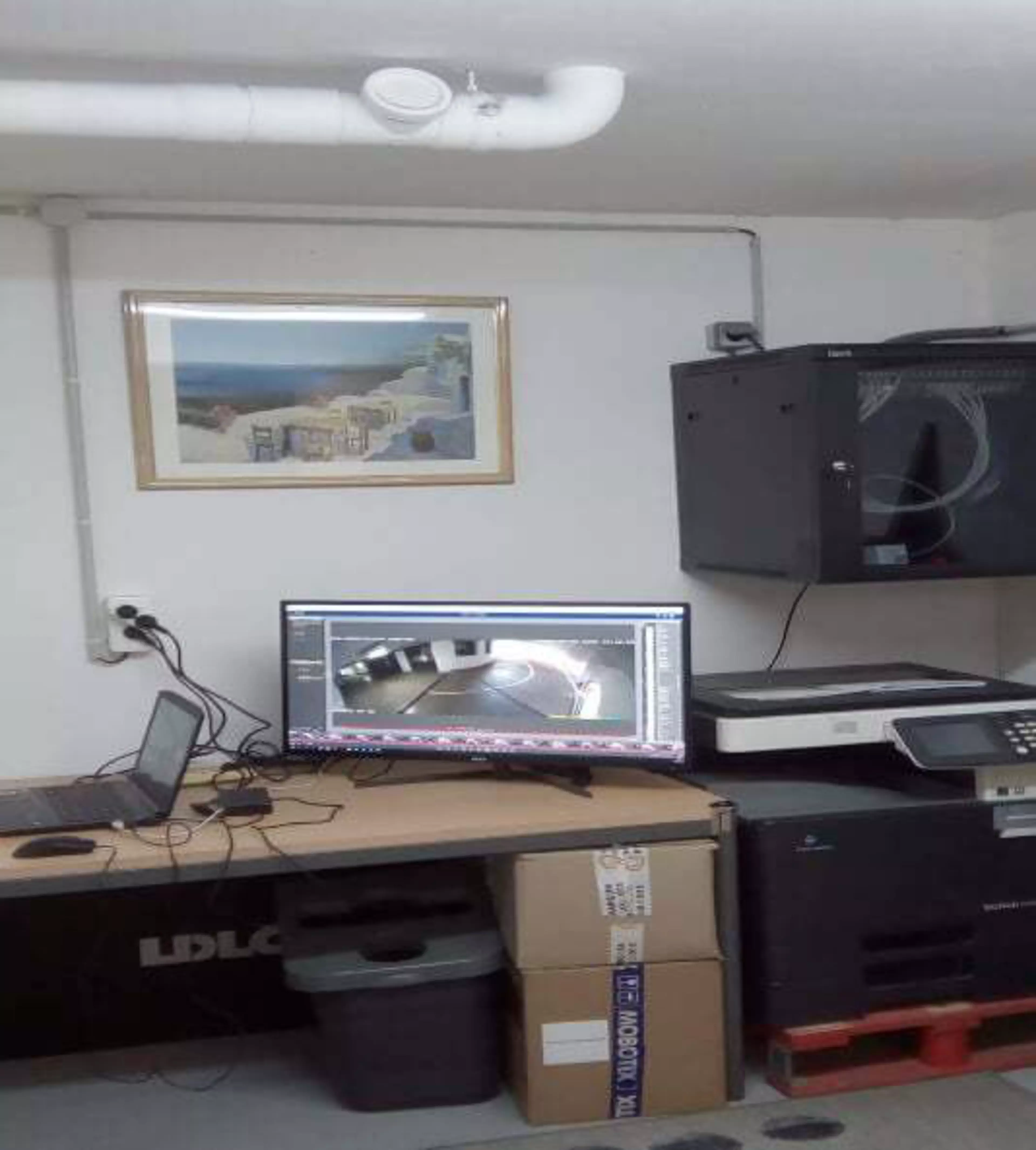 Video surveillance installation to deter intruders and heighten securityImgCarousel2