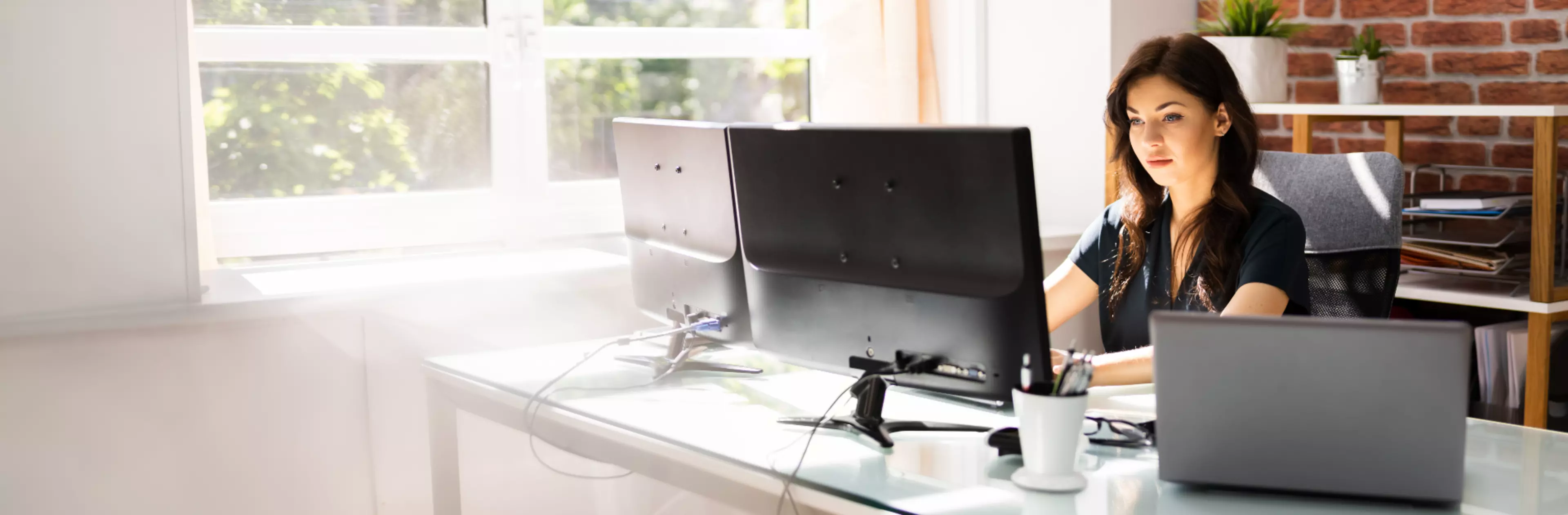 Logiciels de gestion d'entreprise par Konica MinoltaHeroSlider