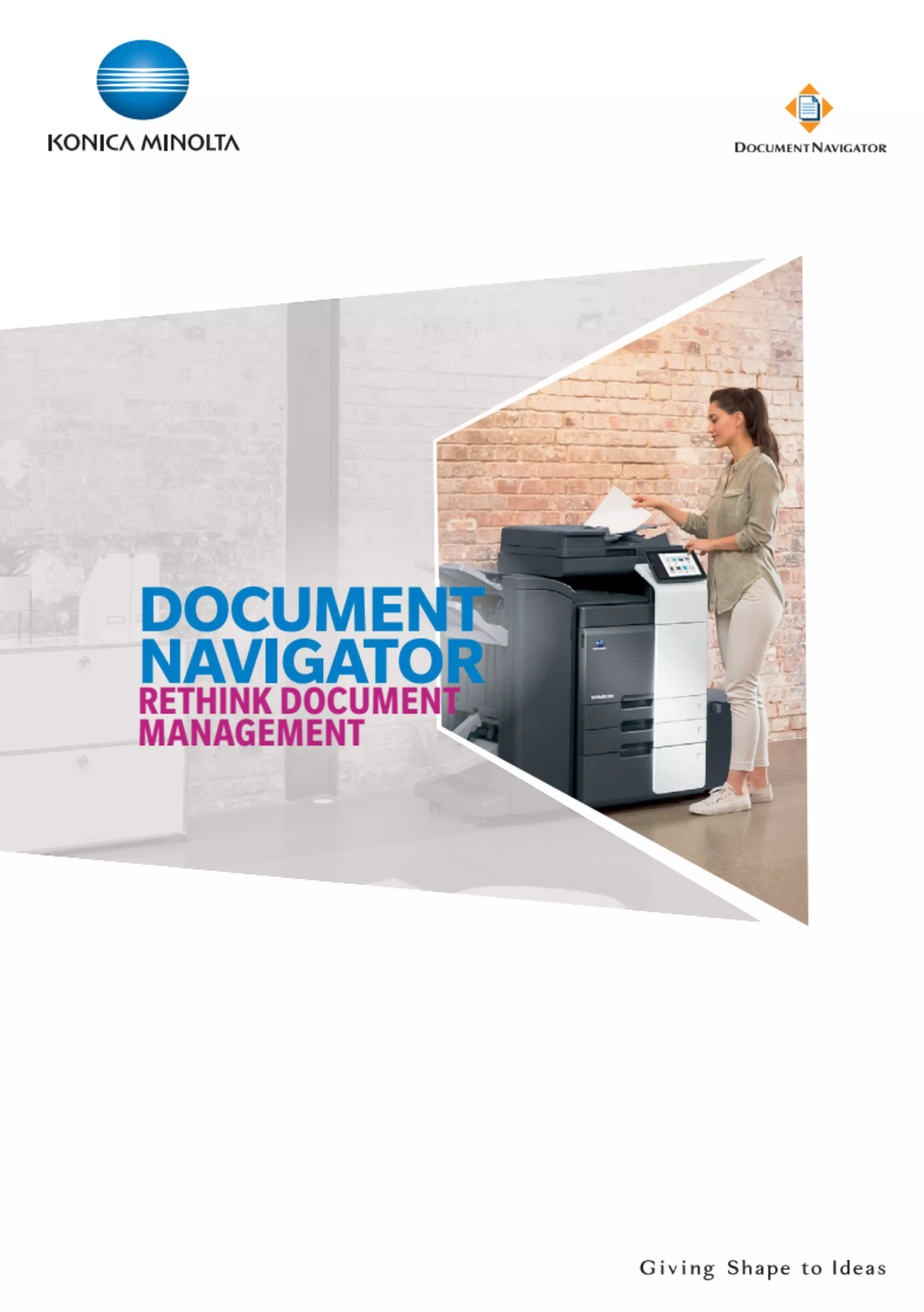 Document Navigator -esitteen kansi: nainen skannaa monitoimilaitteella dokumentteja