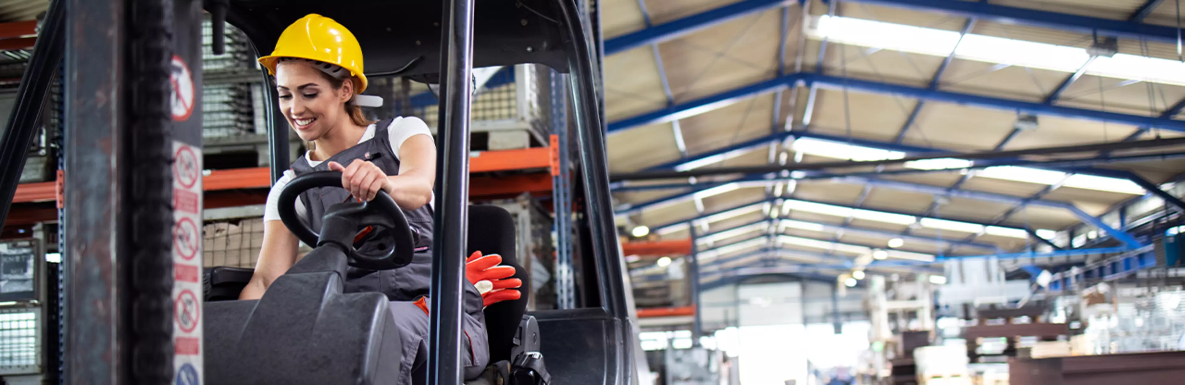 Monitoring wózków widłowych - jak zmniejszyć koszty w magazynie z rozwiązaniami Konica Minolta