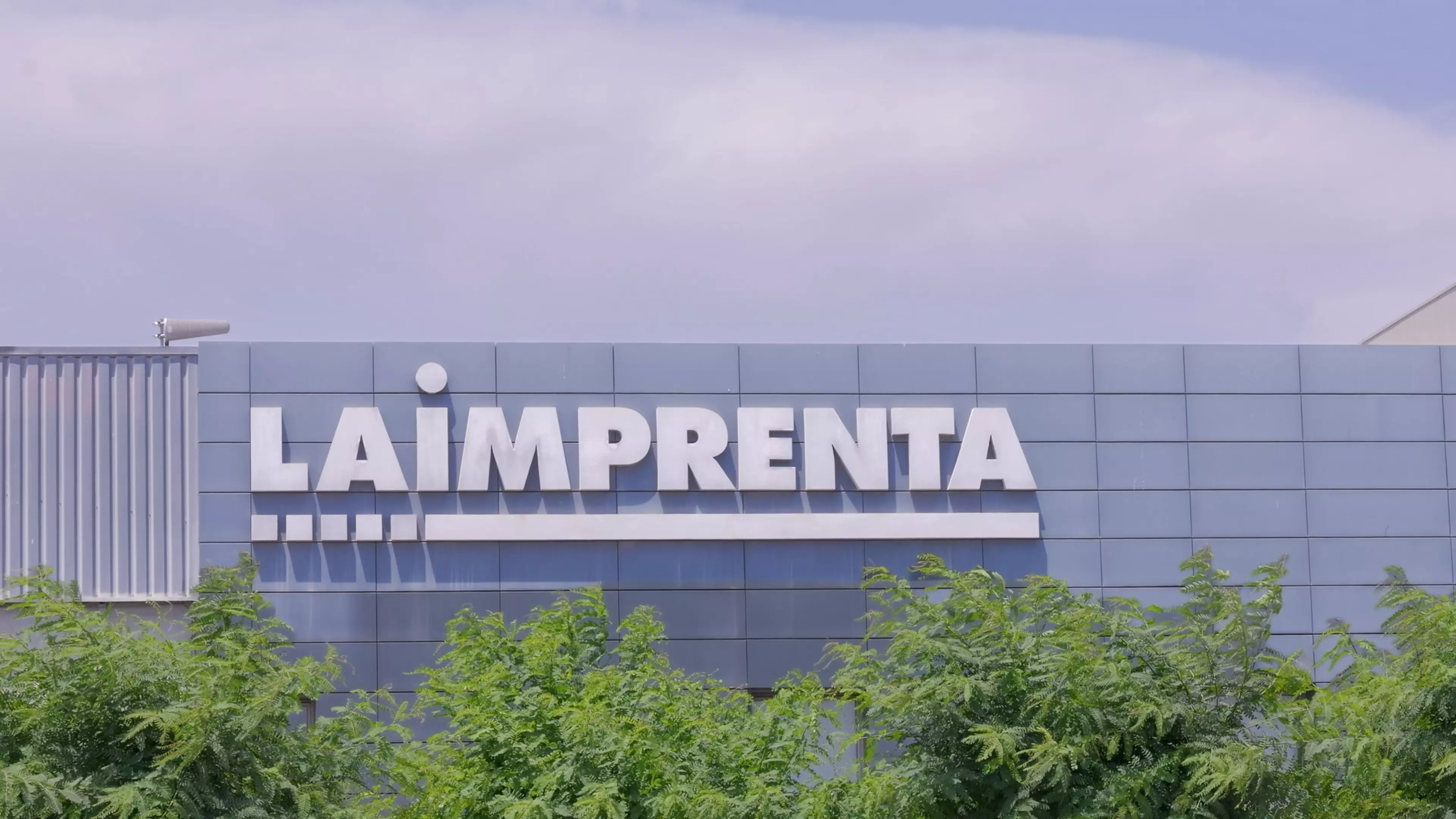 LAiMPRENTA CG transforma su producción editorial con tecnología inkjet UV