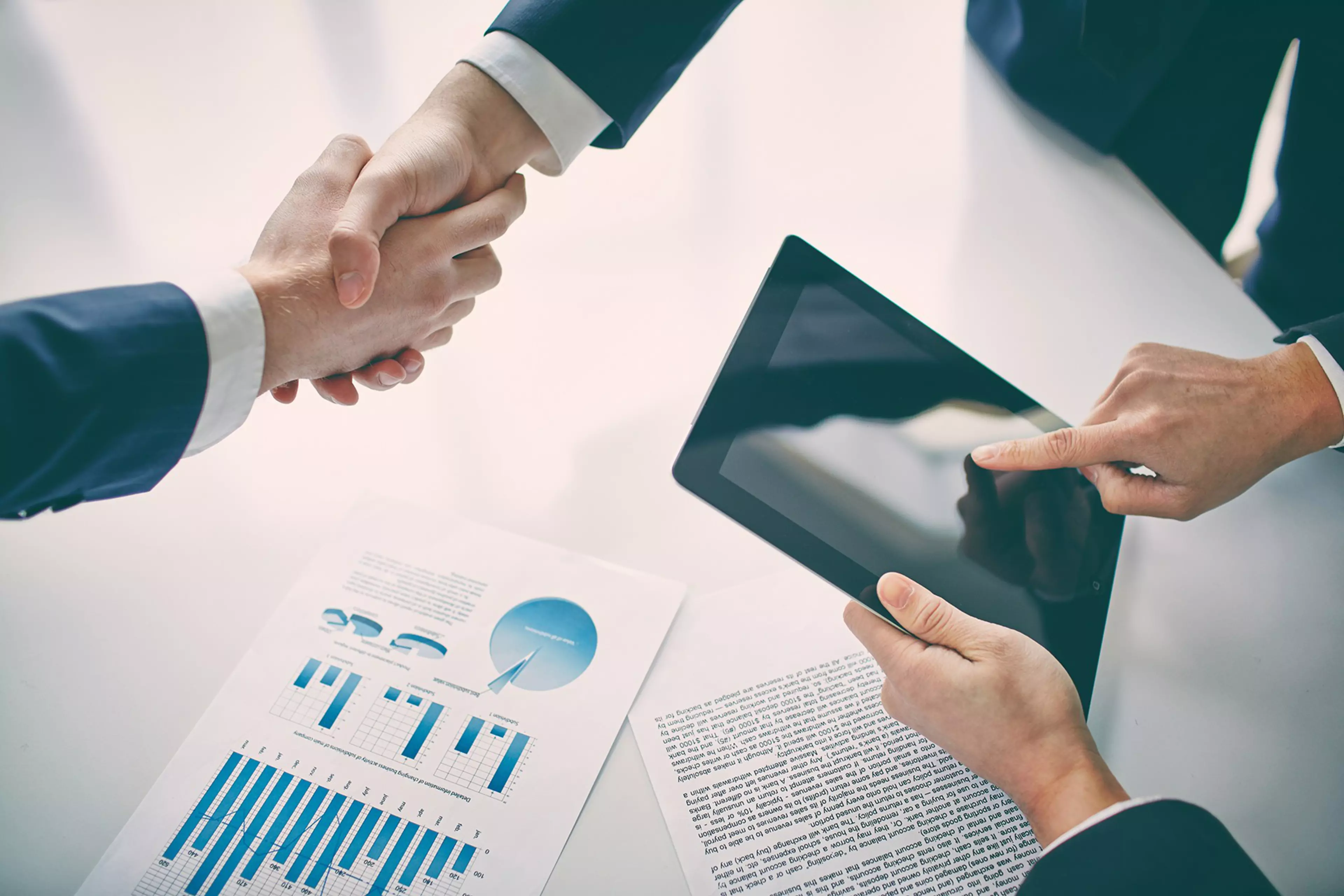 Elektroninis pasirašymas ir formos: kaip skaitmenizuoti biuro formalumus?