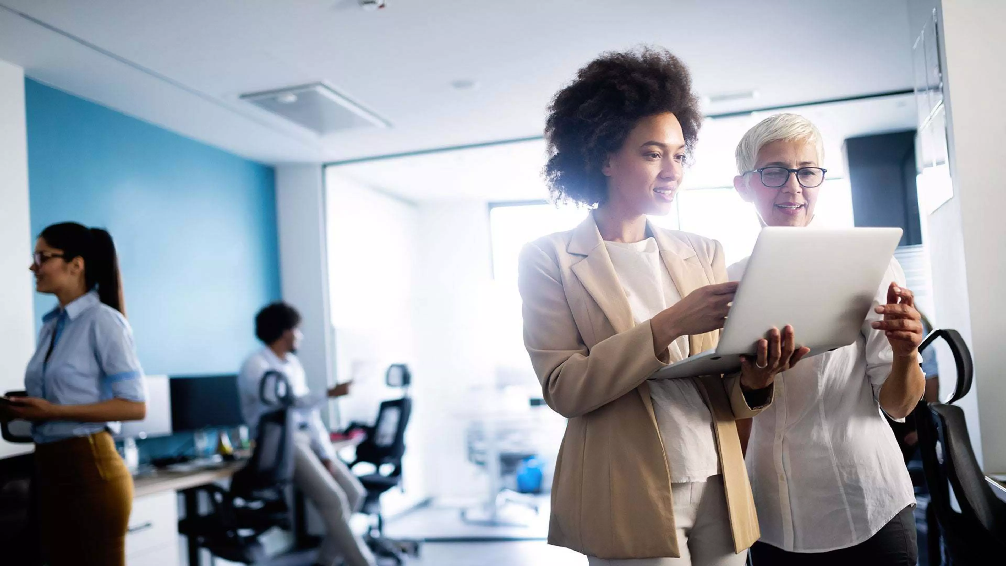 Dispatcher PhoenixHeroSlider