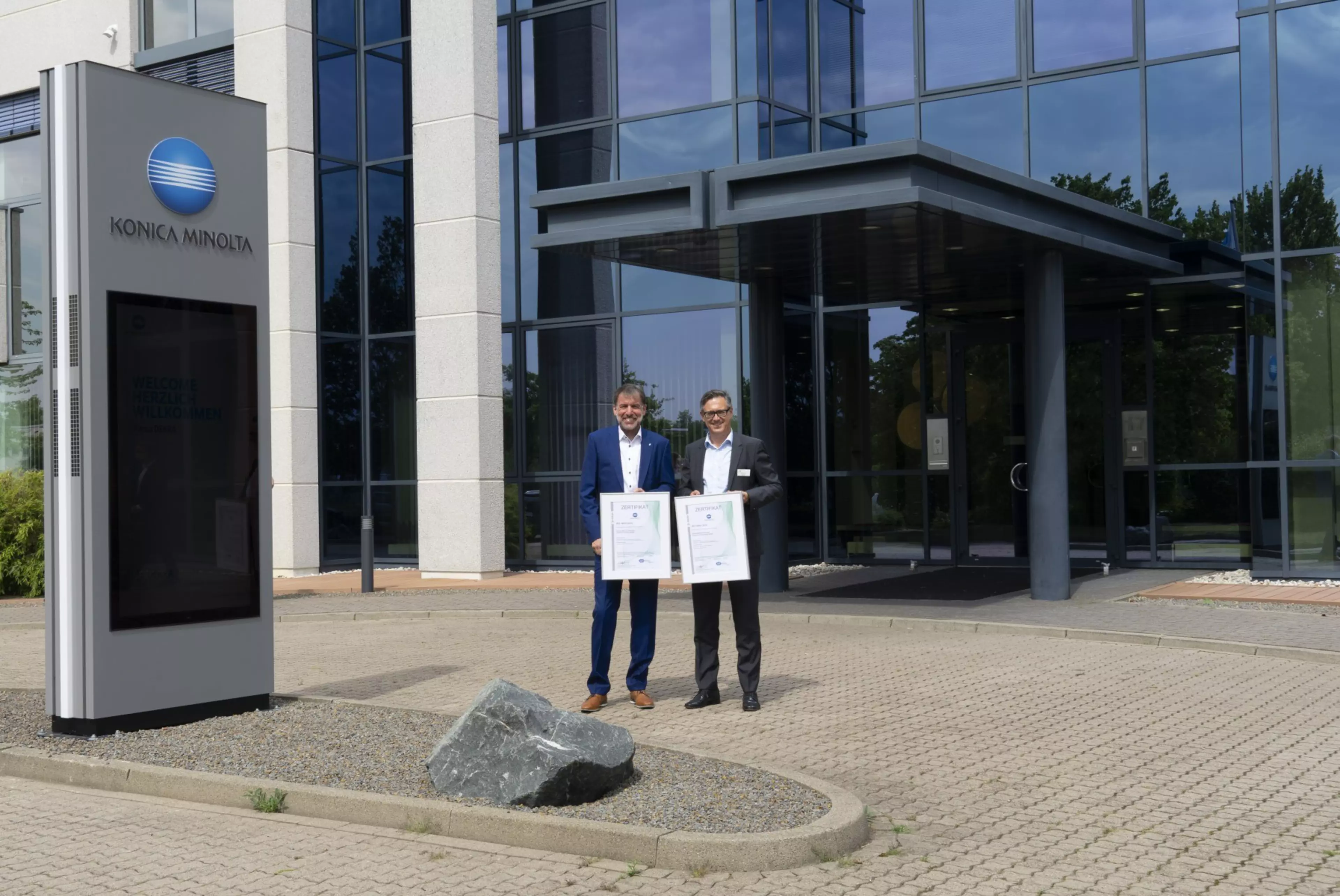 Konica Minolta erhält ISO 14001 ZertifizierungImgCarousel1