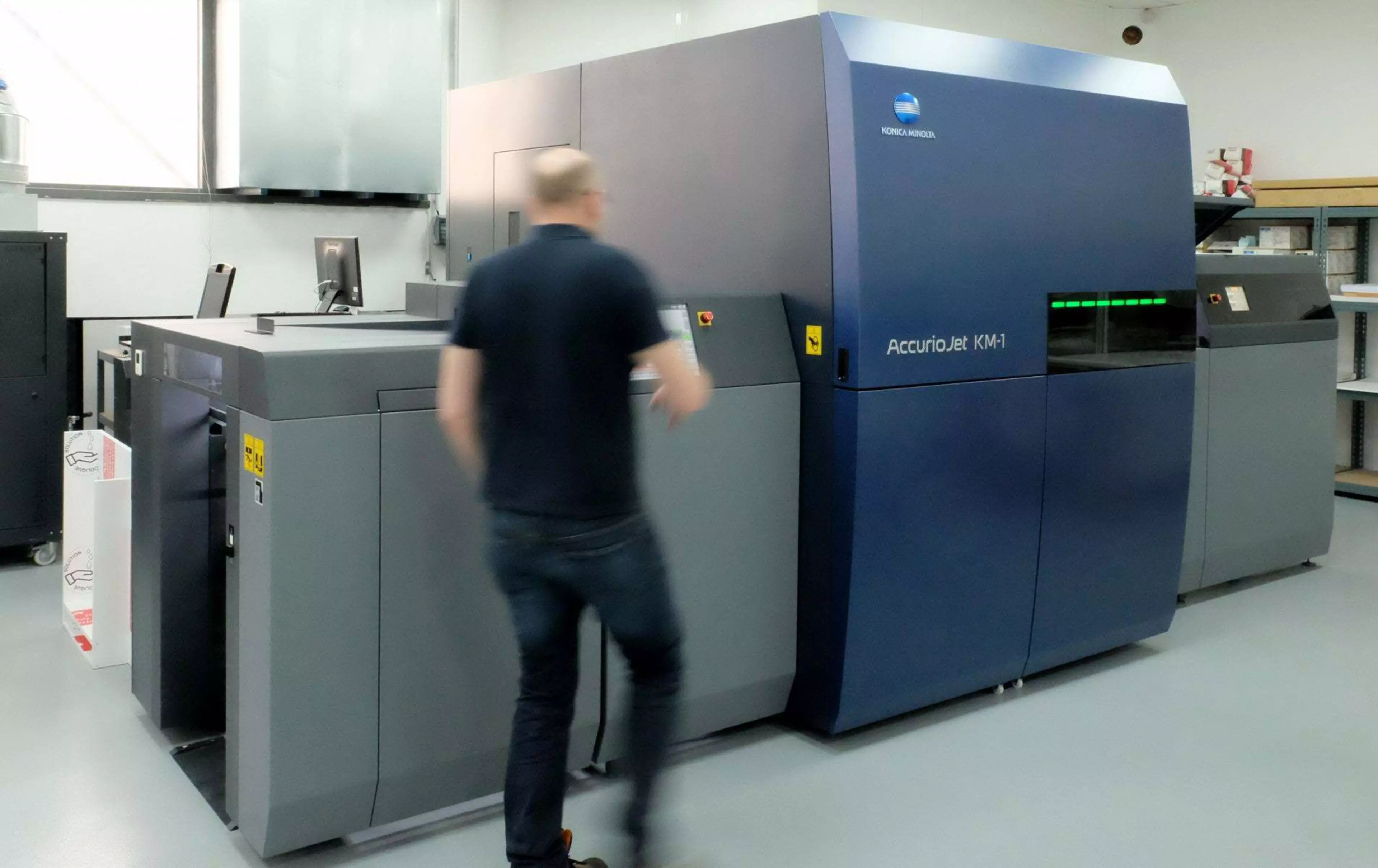 Konica Minolta paziņo par AccurioJet KM-1e B2+ UV tintes preses tirdzniecību