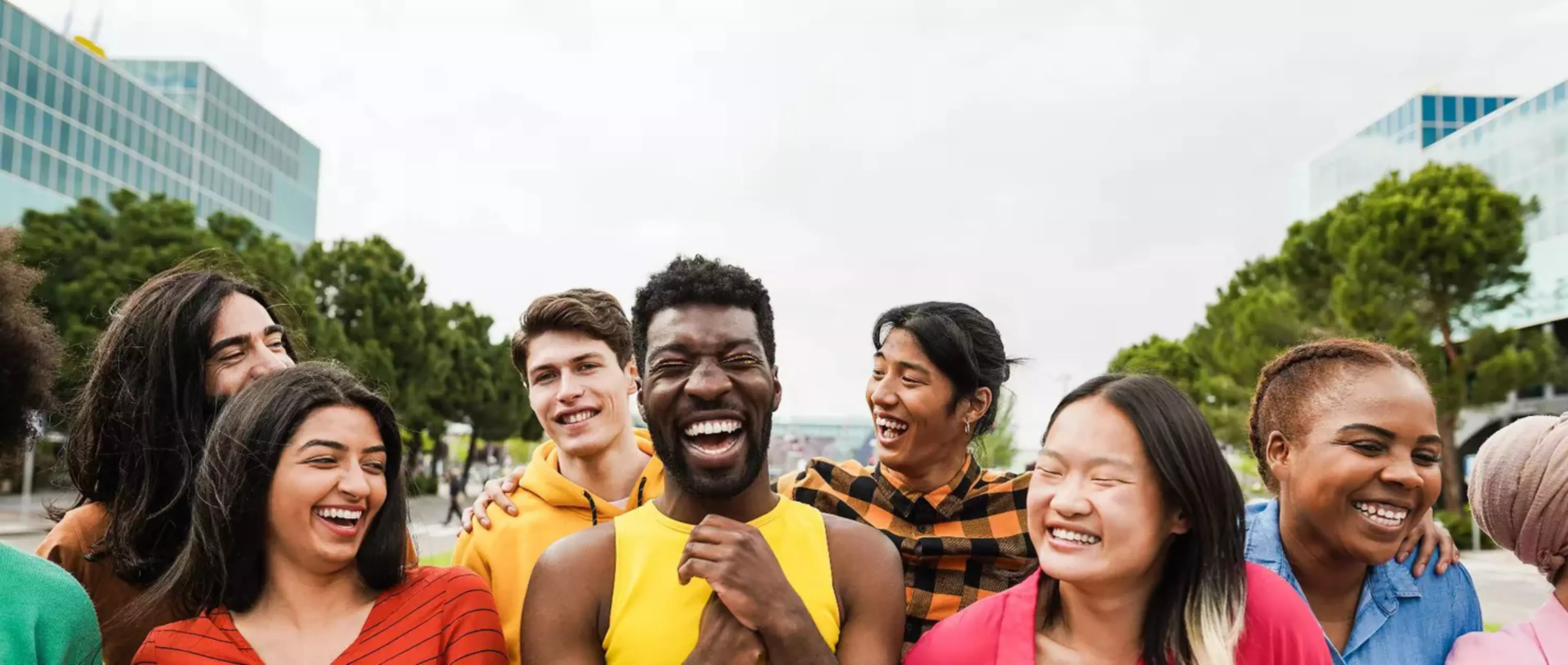 Personas muy diferentes, felices