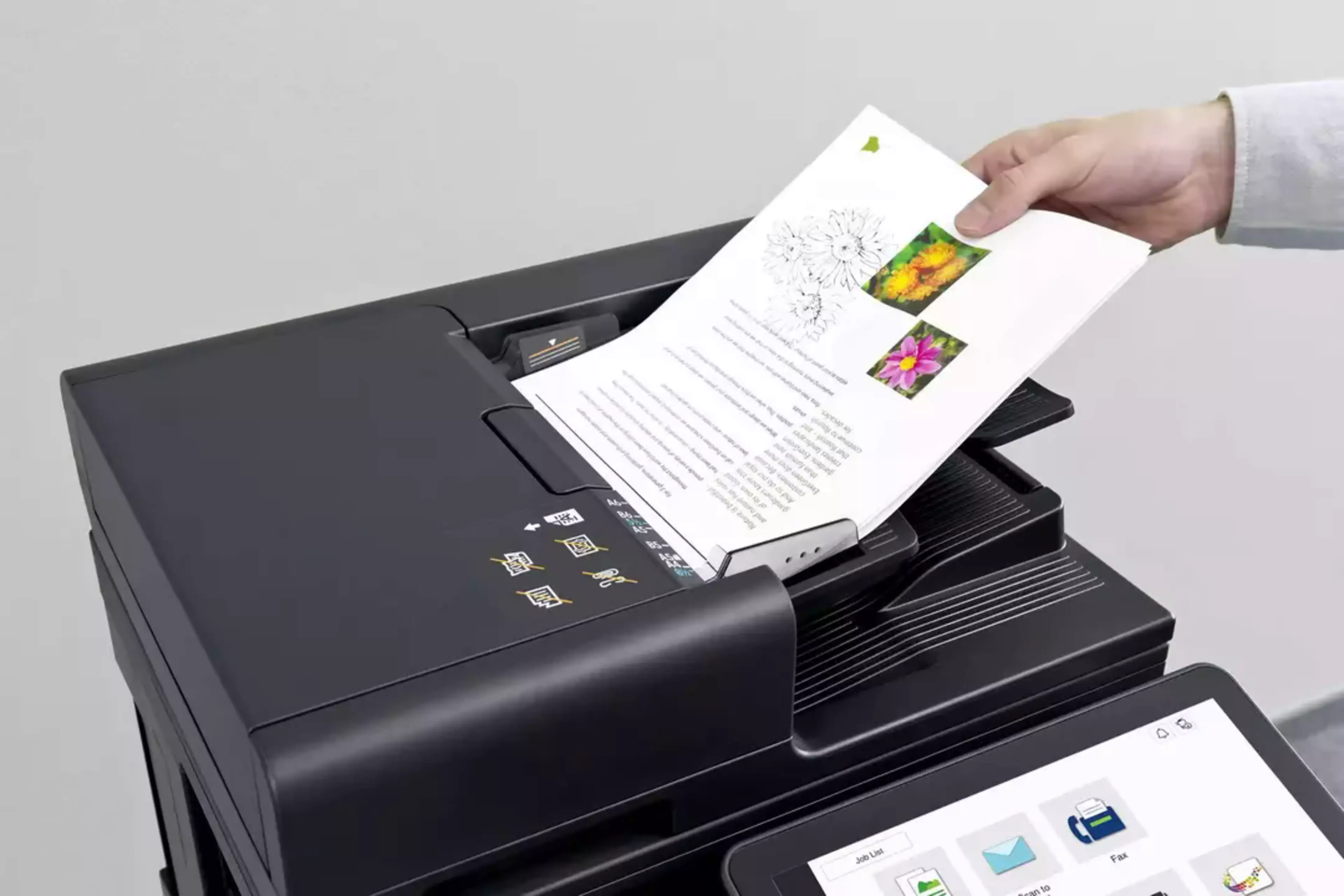 Obrázek znázorňující skenování z horního podavače