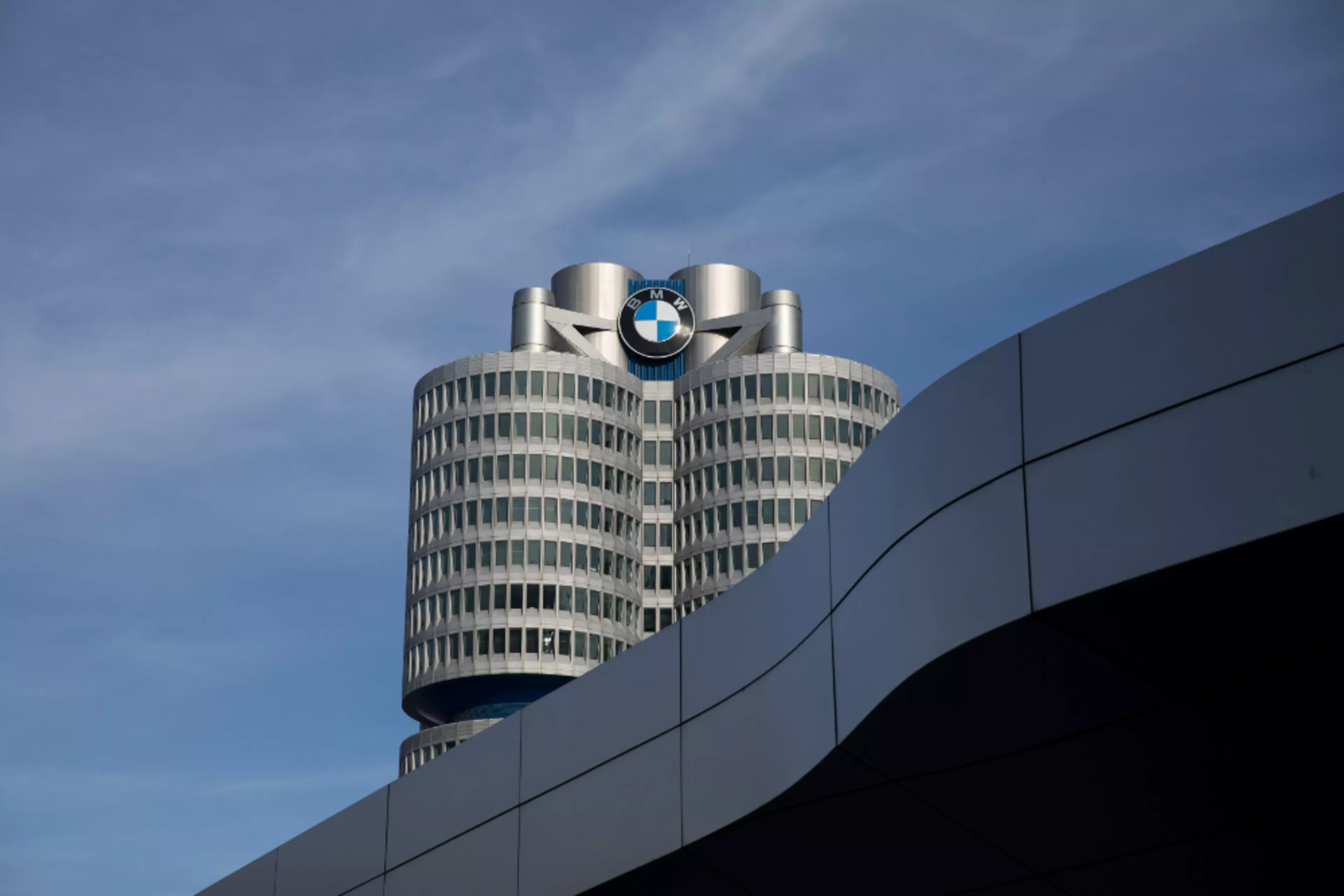 BMW Group: Automative industry printing infrastructure and document workflow solutions on a global scale