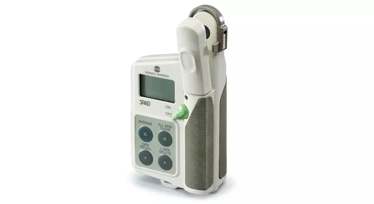 Chlorophyll Meter SPAD-502Plus to quickly and easily measure the chlorophyll content of plant leaves without damaging the leaf