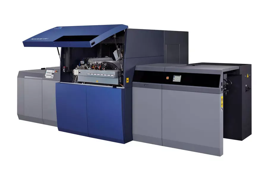 AccurioJet KM-1, kapısı açık