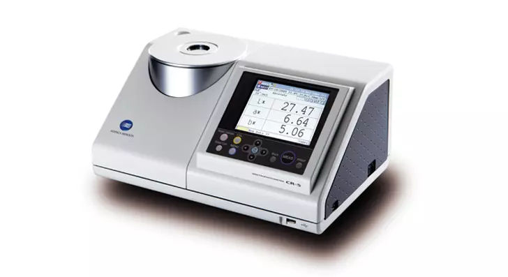 Benchtop Colorimeter CR-5 to measure the colour of solid, pasty granular, and liquid samples either in reflectance or transmittance