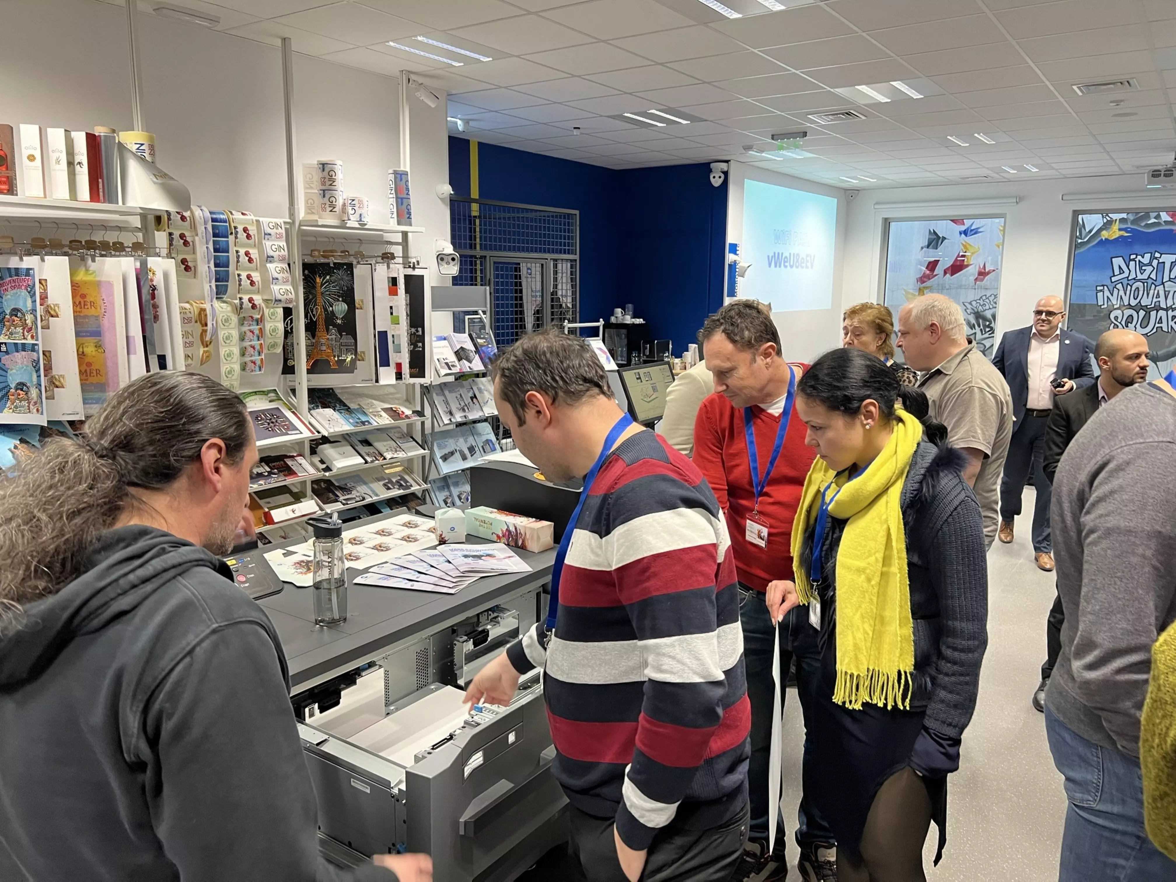 Коника Минолта България разкрива силатa на обогатения печат в серия от ...