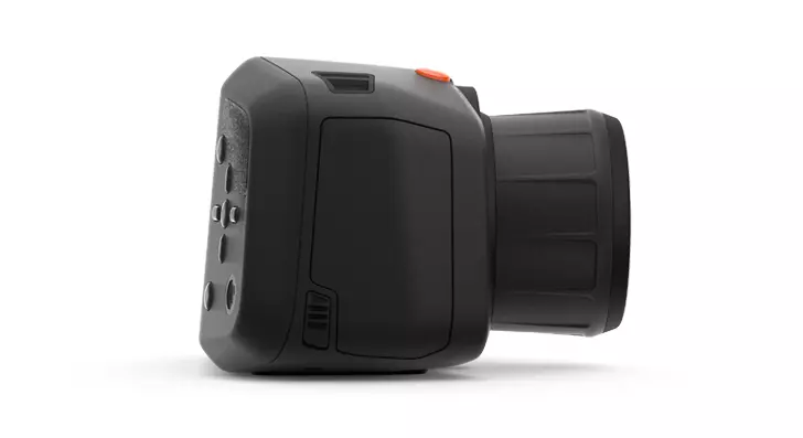 SPECIM IQ portable hyperspectral imaging camera, on a compact ( 91 x 207 mm) and lightweight body with chargeable batteries and replaceable standard memory cards (side view right)